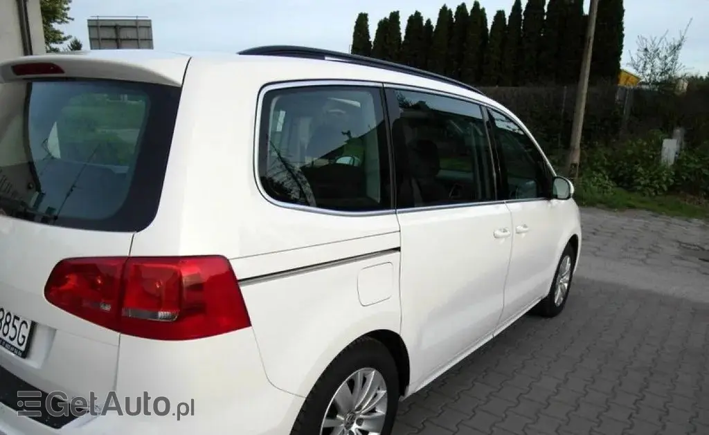 VOLKSWAGEN Sharan 