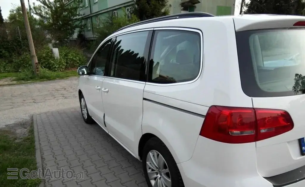 VOLKSWAGEN Sharan 
