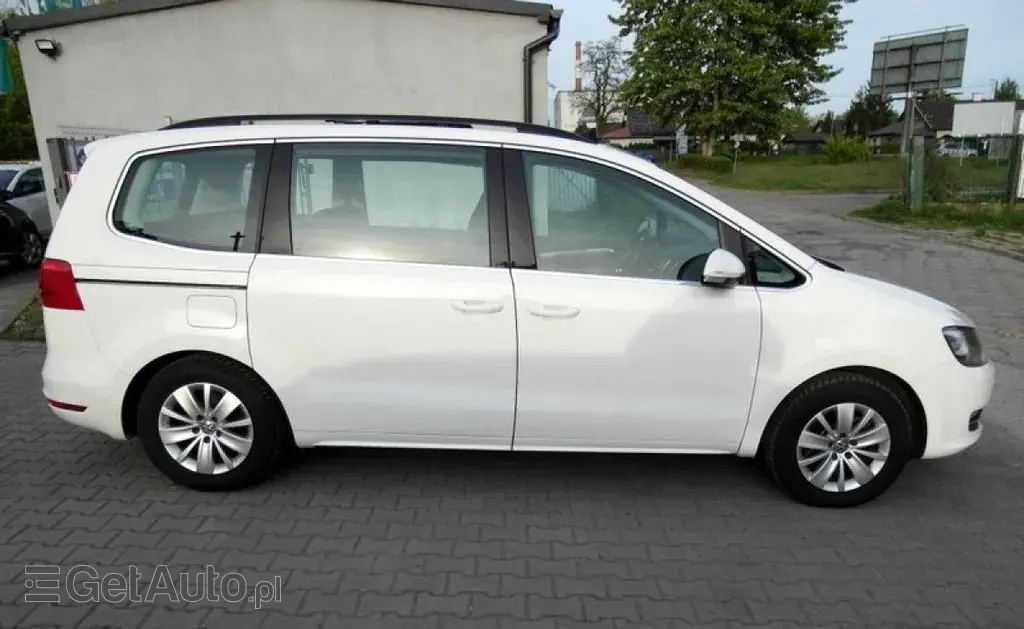VOLKSWAGEN Sharan 