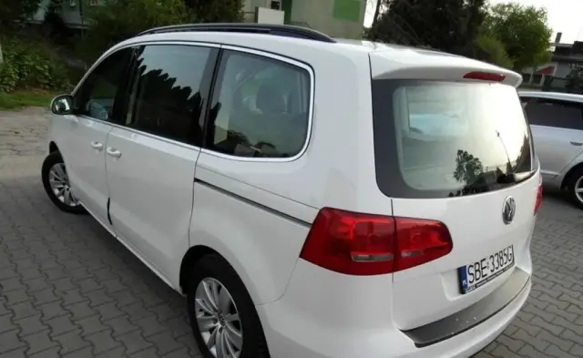 VOLKSWAGEN Sharan 