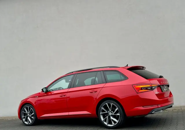 SKODA Superb 2.0 TDI SCR Sportline DSG