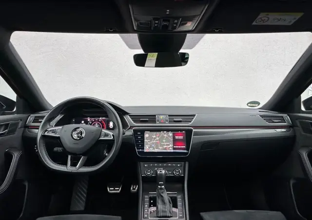 SKODA Superb 2.0 TDI SCR Sportline DSG