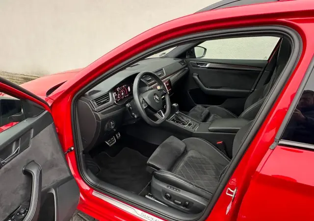 SKODA Superb 2.0 TDI SCR Sportline DSG
