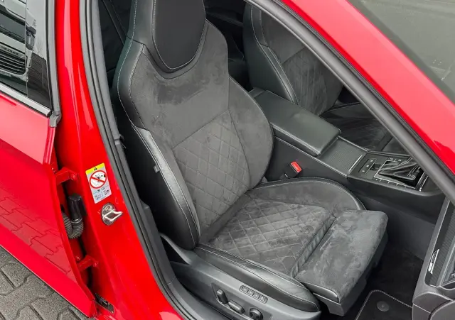 SKODA Superb 2.0 TDI SCR Sportline DSG