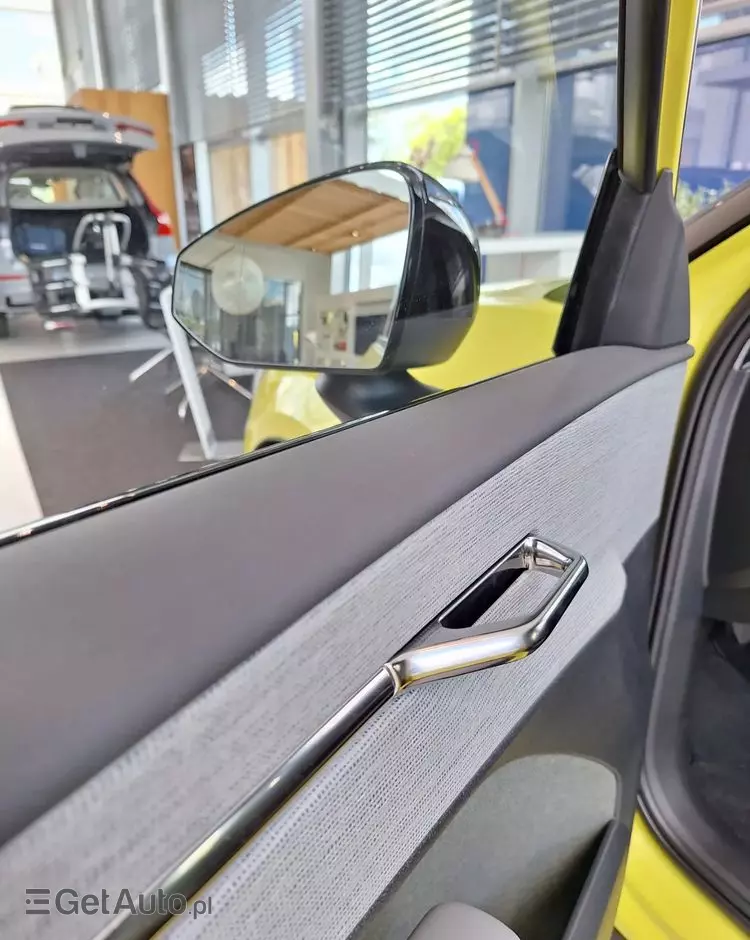 VOLVO EX30 69kWh Single Motor Long Range Plus