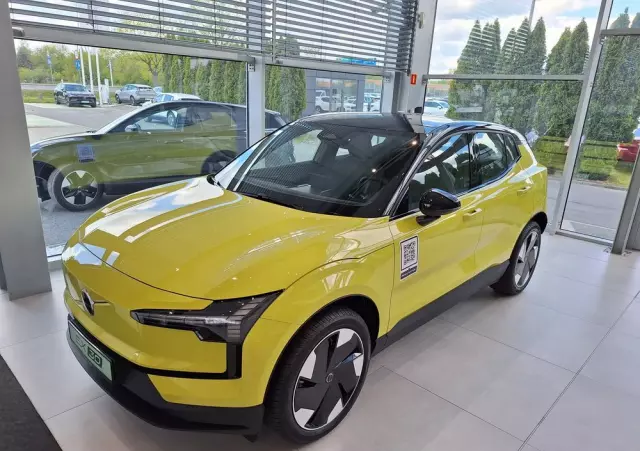 VOLVO EX30 69kWh Single Motor Long Range Plus