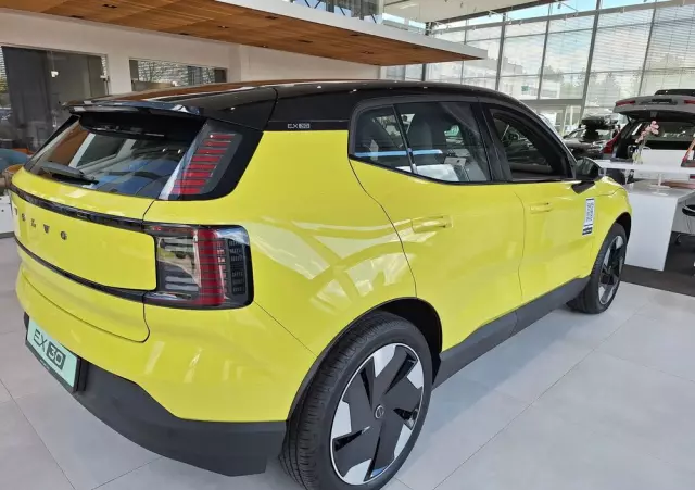 VOLVO EX30 69kWh Single Motor Long Range Plus