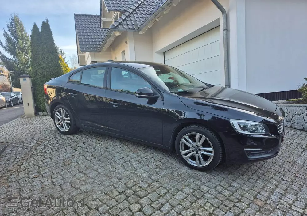 VOLVO S60 D3 Momentum