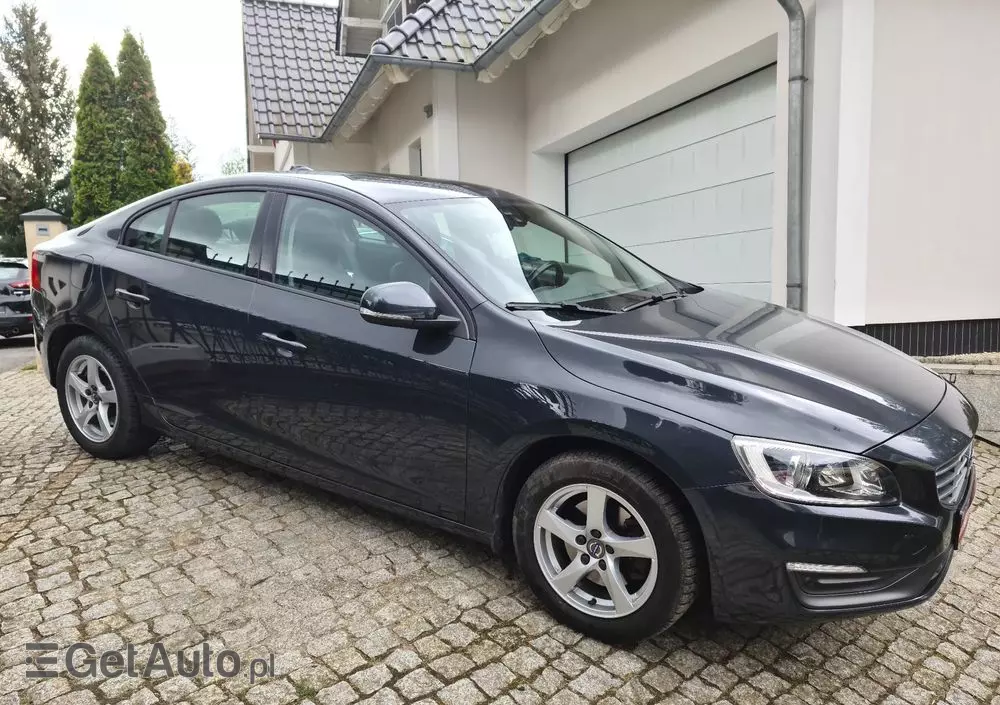 VOLVO S60 D3 Momentum