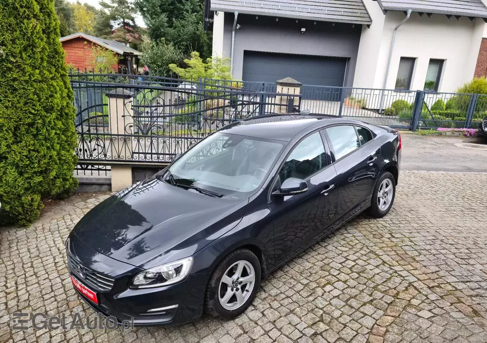 VOLVO S60 D3 Momentum
