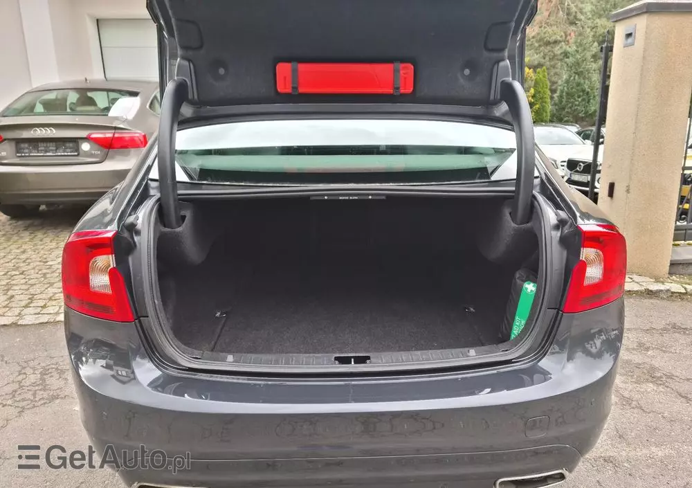 VOLVO S60 D3 Momentum