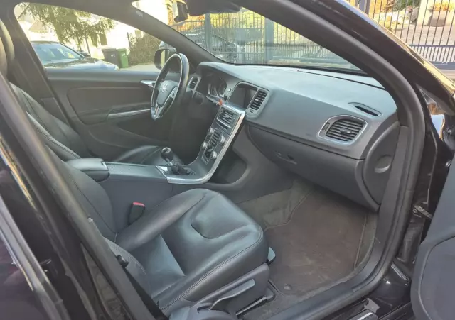 VOLVO S60 D3 Momentum