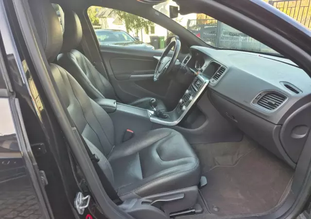 VOLVO S60 D3 Momentum