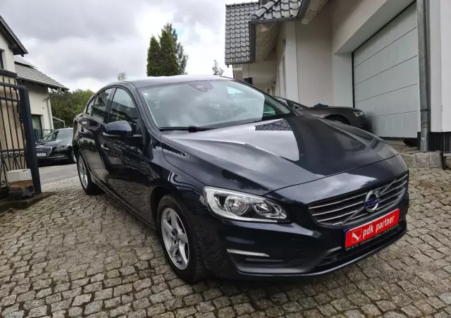 VOLVO S60 D3 Momentum