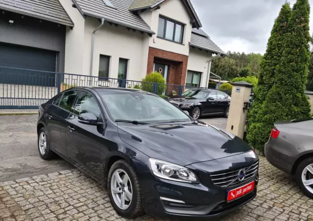 VOLVO S60 D3 Momentum