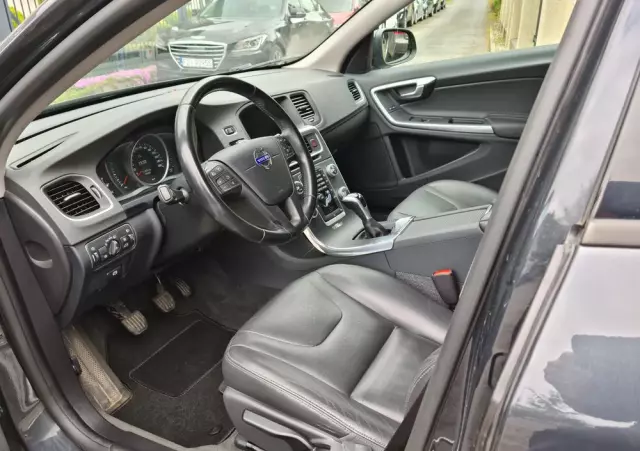 VOLVO S60 D3 Momentum