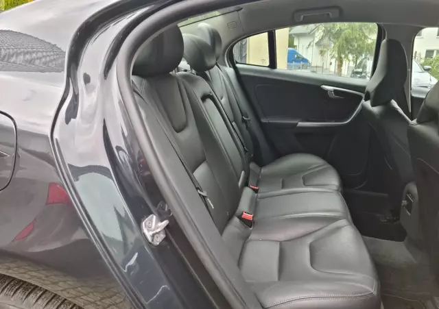 VOLVO S60 D3 Momentum