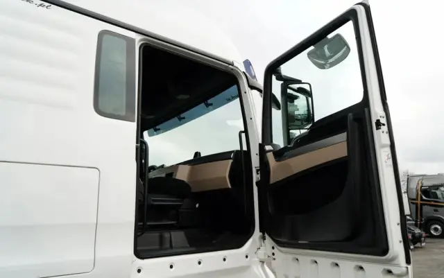 MAN TGX 18. 430 / XLX / HYDRAULIKA /  PEŁNY ADR / RETARDER / KLIMATYZACJA POSTOJOWA / NAVI 