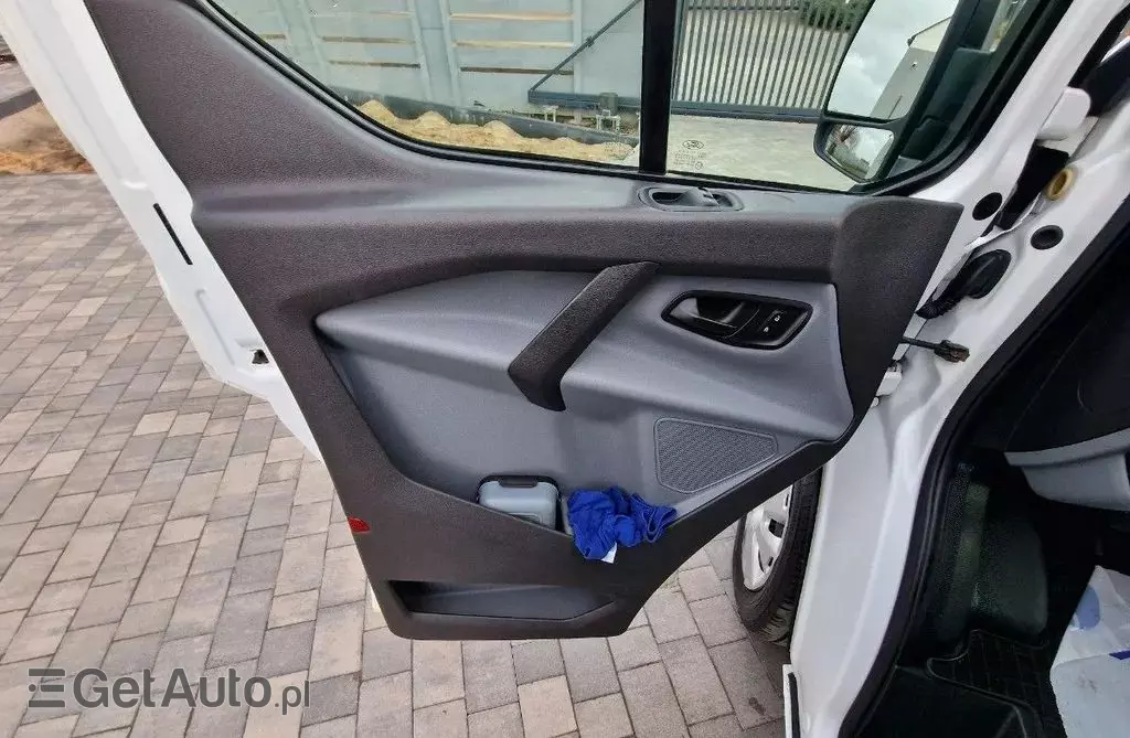 FORD Transit Courier 