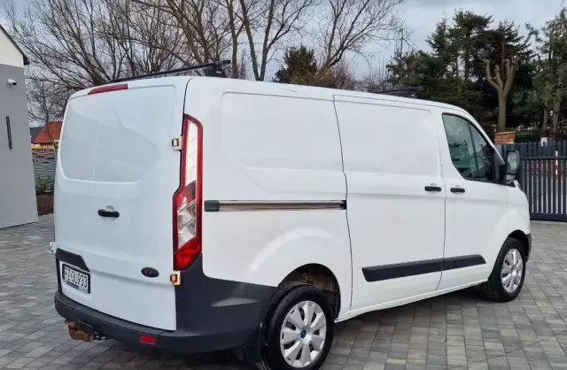 FORD Transit Courier 