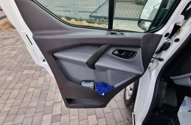 FORD Transit Courier 