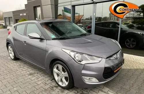 HYUNDAI Veloster 