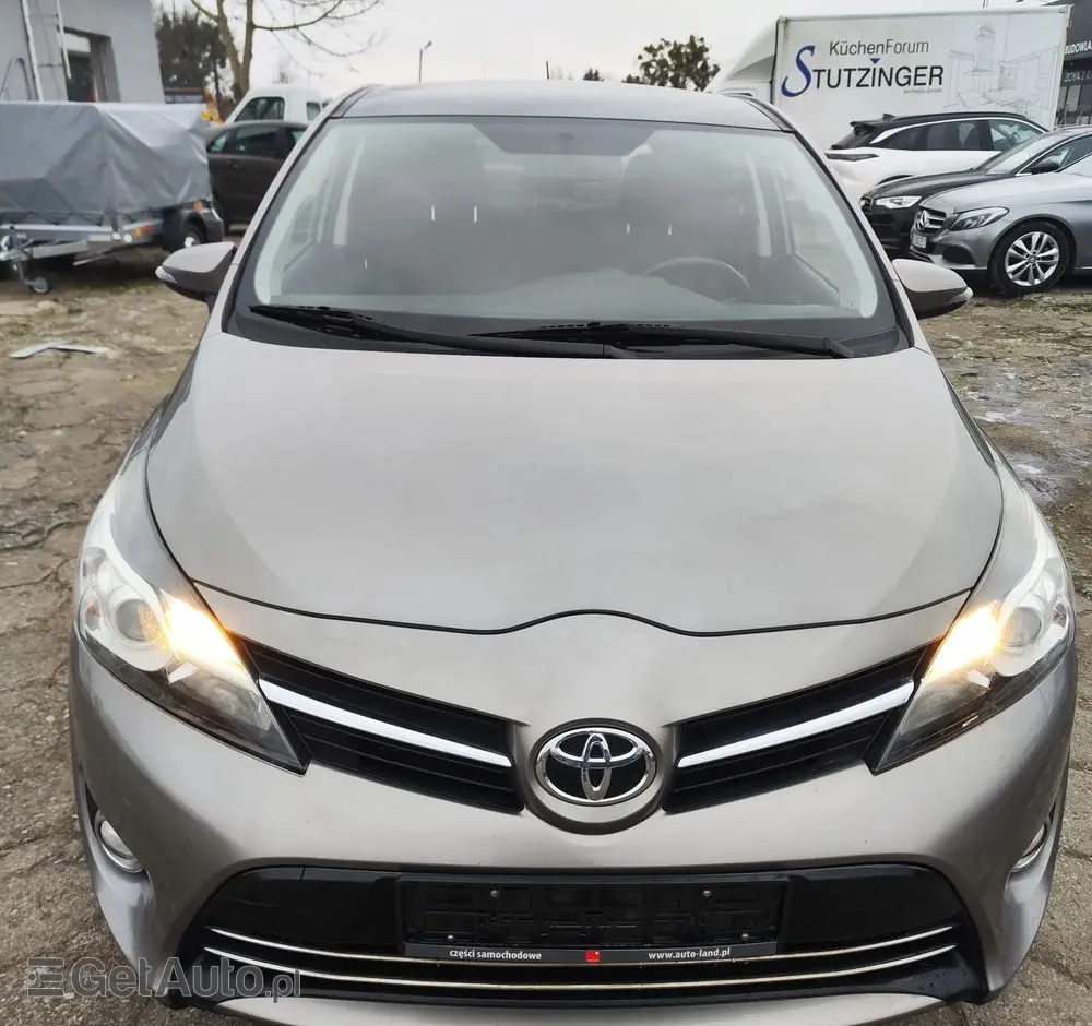 TOYOTA Verso 1.8 Executive