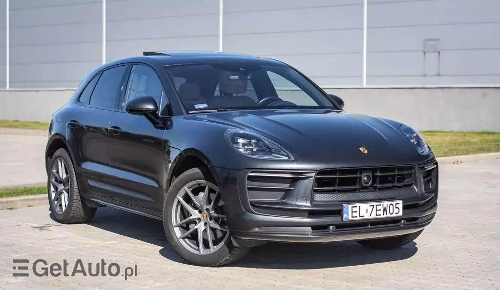 PORSCHE Macan 