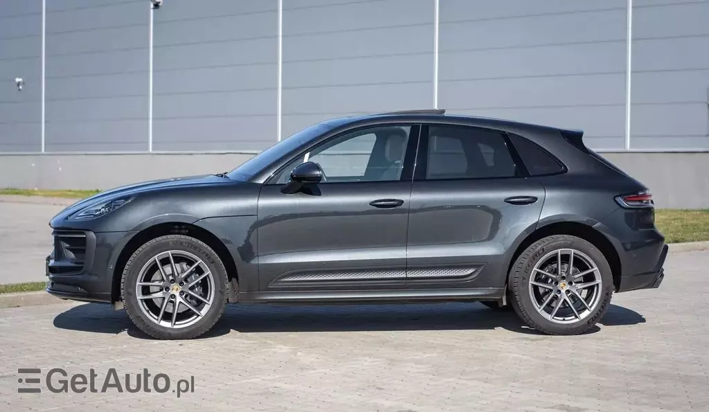 PORSCHE Macan 