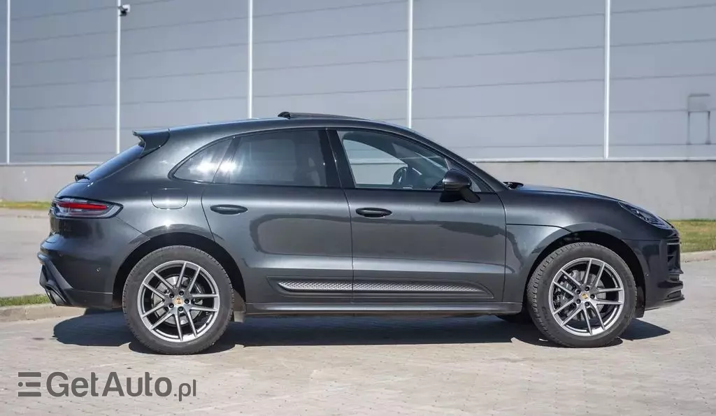 PORSCHE Macan 