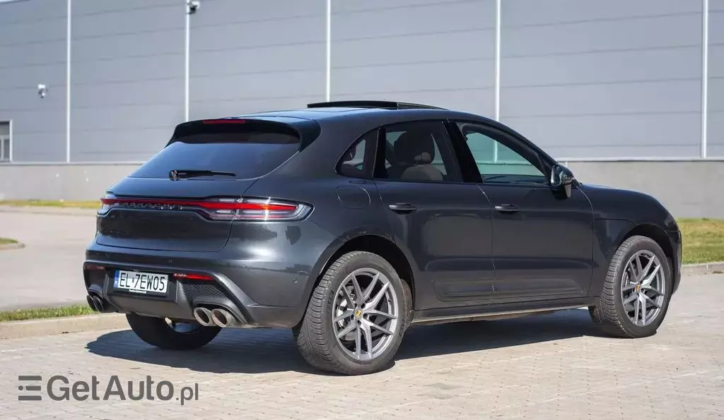 PORSCHE Macan 