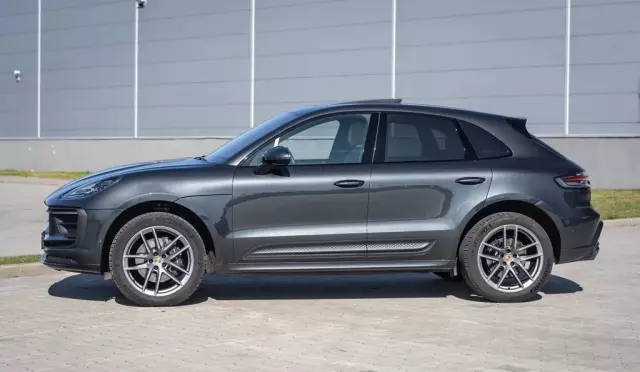 PORSCHE Macan 