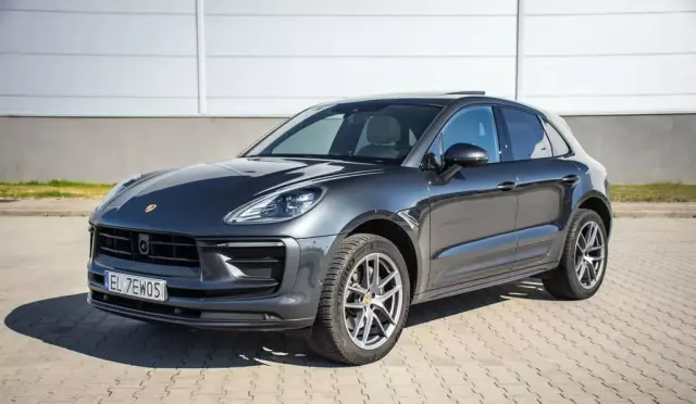 PORSCHE Macan 