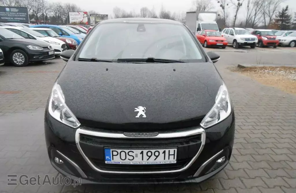 PEUGEOT 208 