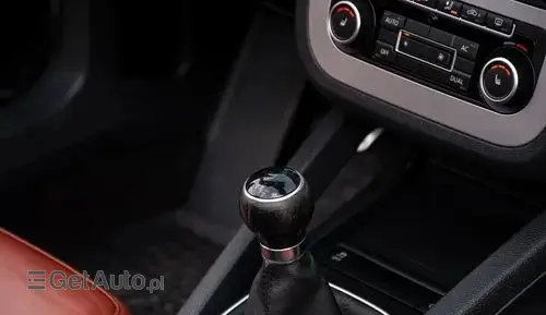 VOLKSWAGEN Eos 