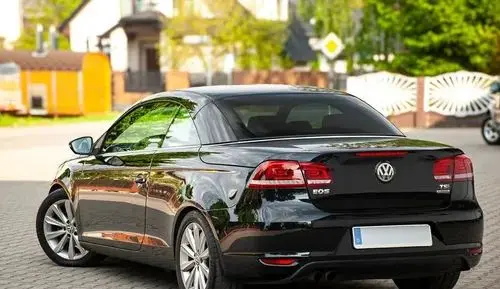 VOLKSWAGEN Eos 