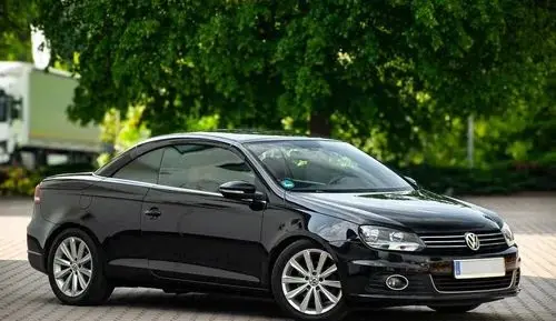 VOLKSWAGEN Eos 