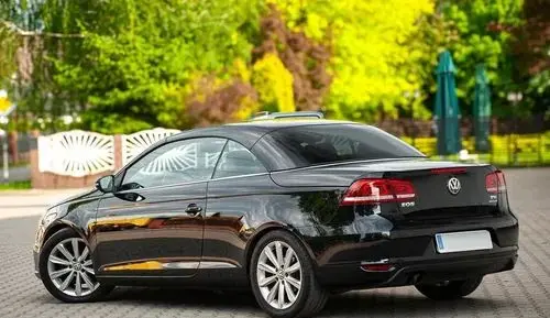 VOLKSWAGEN Eos 