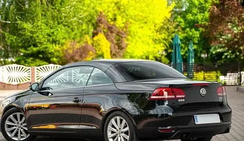 VOLKSWAGEN Eos 