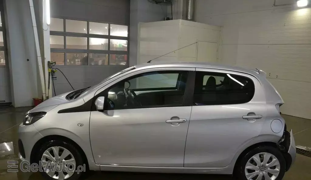 PEUGEOT 108 