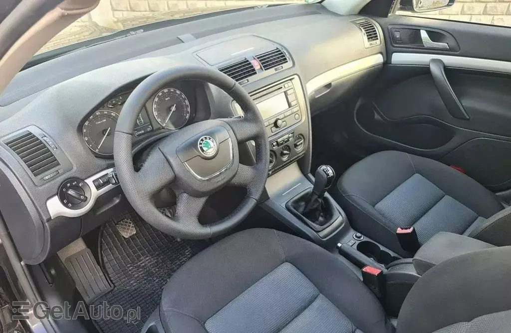 SKODA Octavia 