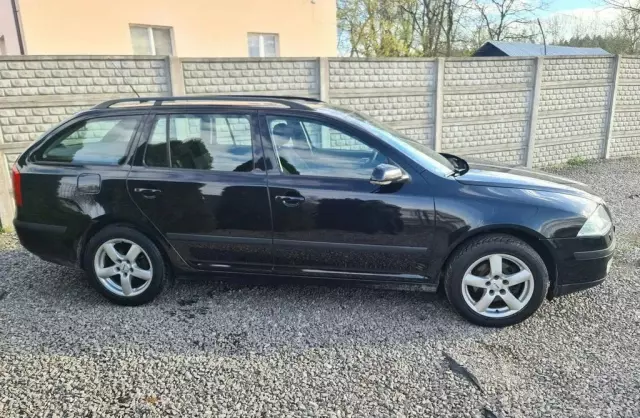 SKODA Octavia 