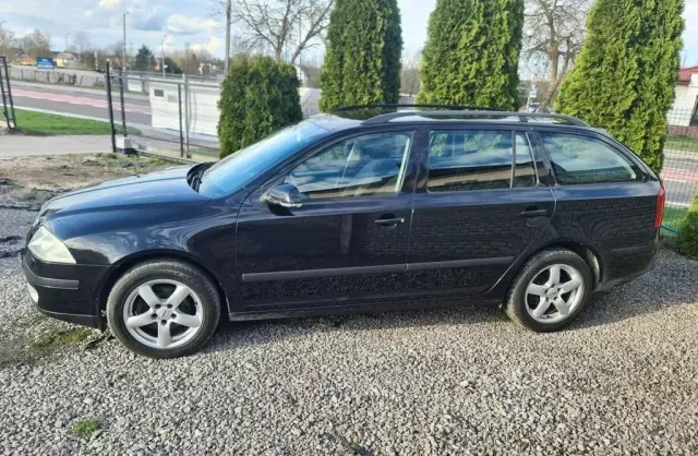 SKODA Octavia 