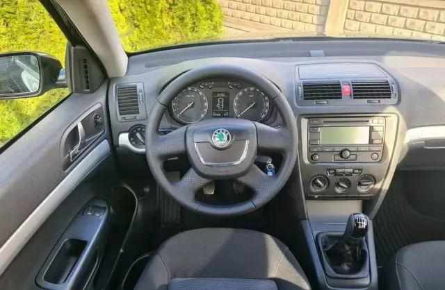 SKODA Octavia 