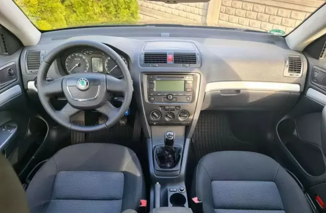 SKODA Octavia 