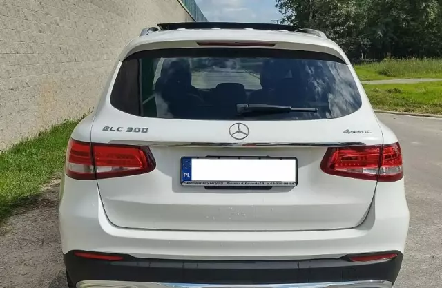 MERCEDES-BENZ GLC 