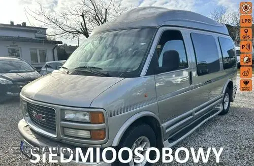 GMC Savana 
