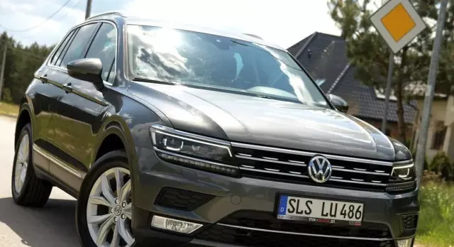 VOLKSWAGEN Tiguan 