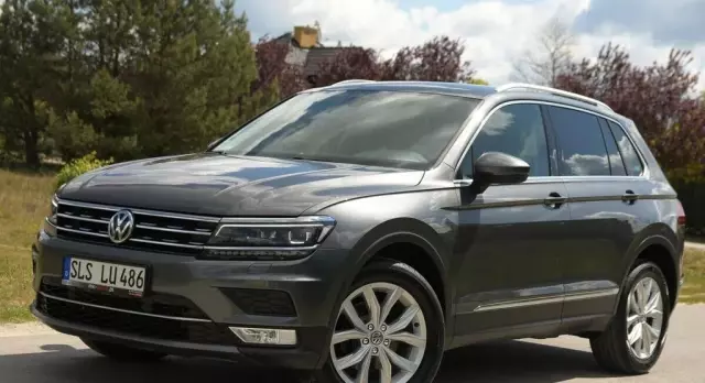 VOLKSWAGEN Tiguan 