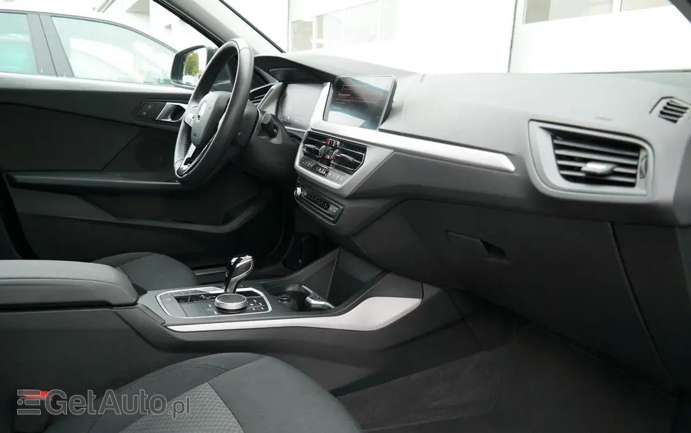 BMW Seria 1 118i Advantage